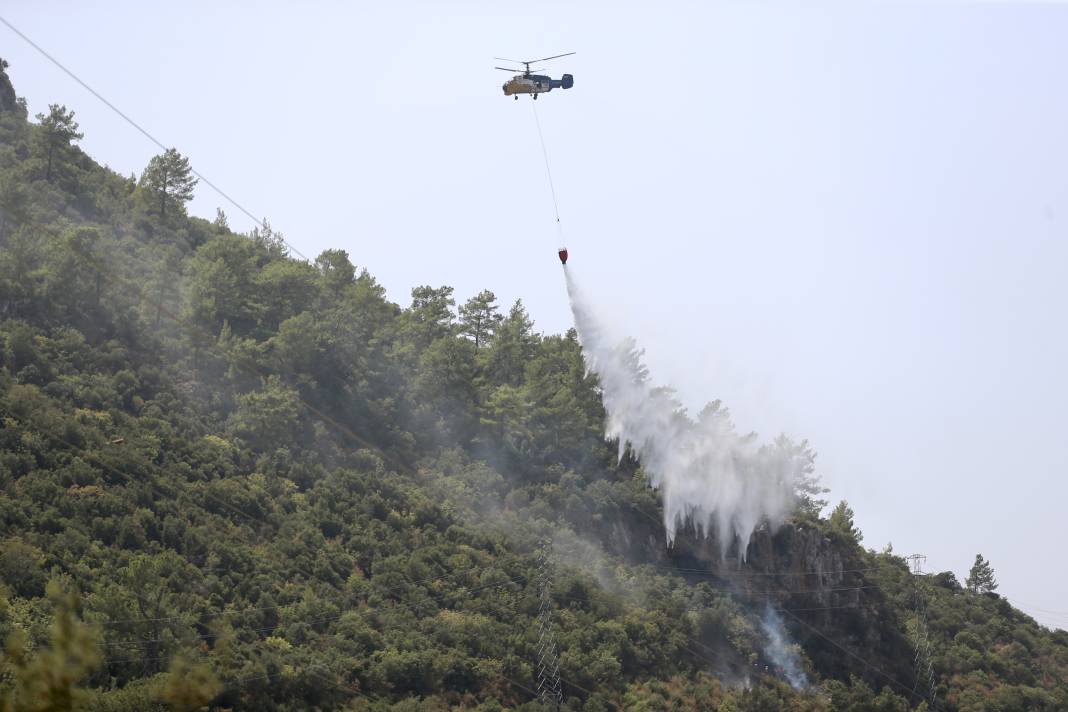 Fethiye'deki orman yangını söndürüldü 7